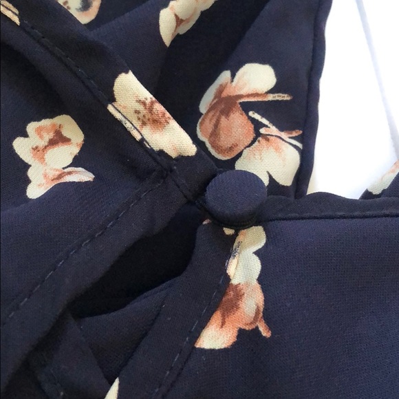 Macy blue floral romper - Picture 4 of 6